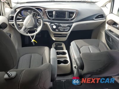 Zdjęcie 8 z 13 samochodu: 2023 CHRYSLER VOYAGER LX VIN:2C4RC1CG8PR561396 - miniatura