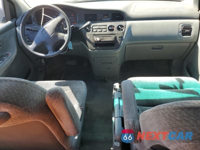 Zdjęcie 8 z 15 samochodu: 2001 HONDA ODYSSEY LX VIN:2HKRL18561H529123 - miniatura
