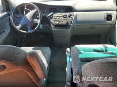 Zdjęcie 8 z 15 samochodu: 2001 HONDA ODYSSEY LX VIN:2HKRL18561H529123 - miniatura