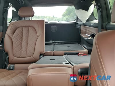 Zdjęcie 10 z 15 samochodu: 2023 BMW X7 XDRIVE40I VIN:5UX23EM09P9R84972 - miniatura