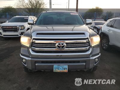 Piąte zdjęcie samochodu w środku: 2016 TOYOTA TUNDRA CREWMAX 1794 VIN:5TFAW5F14GX551615 - miniatura