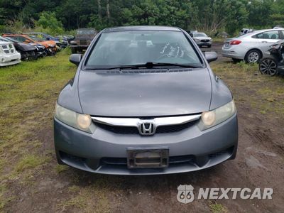 Piąte zdjęcie samochodu w środku: 2010 HONDA CIVIC LX VIN:2HGFA1F58AH318138 - miniatura