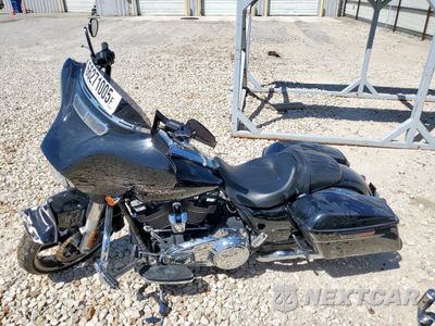Trzecie zdjęcie samochodu z tyłu: 2017 HARLEY-DAVIDSON FLHXS STREET GLIDE SPECIAL VIN:1HD1KRC18HB682292 - miniatura