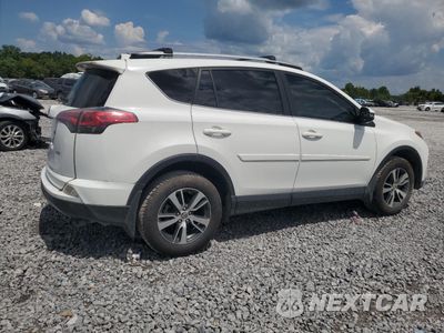 Trzecie zdjęcie samochodu z tyłu: 2017 TOYOTA RAV4 XLE VIN:JTMWFREV4HD102486 - miniatura