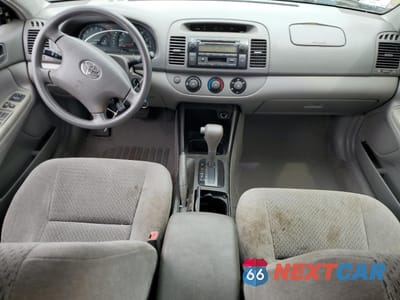 Zdjęcie 8 z 12 samochodu: 2002 TOYOTA CAMRY LE VIN:4T1BE32K52U597101 - miniatura