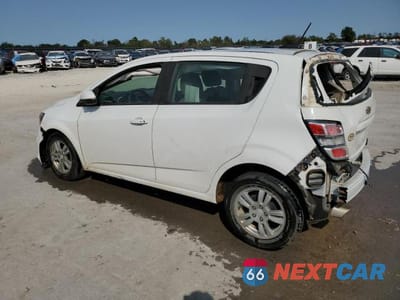 Drugie zdjęcie samochodu z przodu: 2020 CHEVROLET SONIC VIN:1G1JG6SB8L4116988 - miniatura