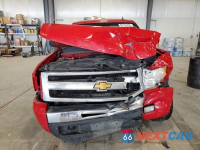 Piąte zdjęcie samochodu w środku: 2011 CHEVROLET SILVERADO K1500 LT VIN:3GCPKSE36BG345460 - miniatura