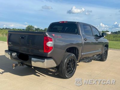 Czwarte zdjęcie samochodu z boku: 2016 TOYOTA TUNDRA CREWMAX SR5 VIN:5TFDW5F17GX515026 - miniatura