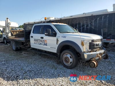 Czwarte zdjęcie samochodu z boku: 2019 FORD F550 SUPER DUTY VIN:1FD0W5HT8KEE26921 - miniatura