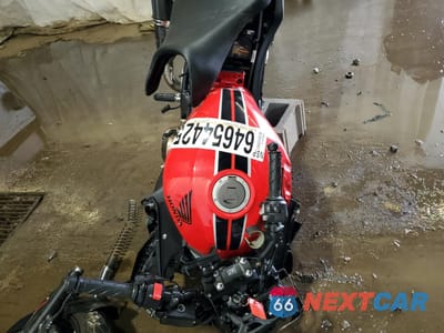 Piąte zdjęcie samochodu w środku: 2018 HONDA CB650 F VIN:MLHRC7512J5000429 - miniatura