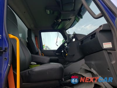 Piąte zdjęcie samochodu w środku: 2023 INTERNATIONAL RH613 VIN:3HTDWTZRXPN797221 - miniatura