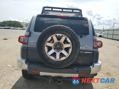 Zdjęcie 6 z 13 samochodu: 2014 TOYOTA FJ CRUISER VIN:JTEBU4BF3EK183441 - miniatura