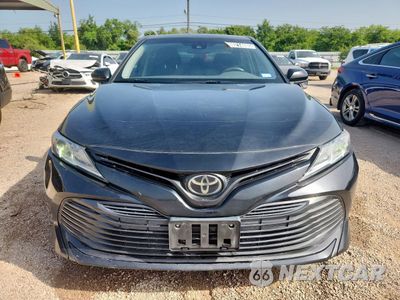 Piąte zdjęcie samochodu w środku: 2020 TOYOTA CAMRY LE VIN:4T1C11AK9LU969465 - miniatura