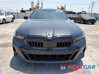 Piąte zdjęcie samochodu w środku: 2024 BMW 530 I VIN:WBA43FJ04RCR80061 - miniatura