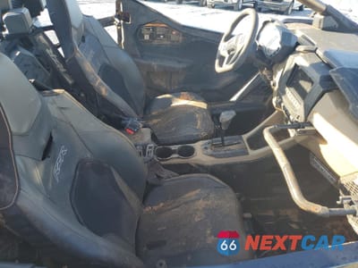 Piąte zdjęcie samochodu w środku: 2025 POLARIS RZR PRO R ULTIMATE VIN:3NSRPD2K1SG137308 - miniatura