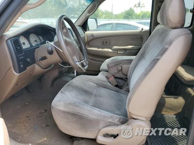 Zdjęcie 7 z 14 samochodu: 2004 TOYOTA TACOMA XTRACAB VIN:5TEWN72N04Z380251 - miniatura