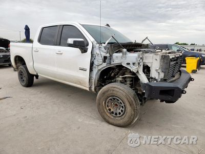 Czwarte zdjęcie samochodu z boku: 2021 CHEVROLET SILVERADO C1500 LT VIN:3GCPWCET9MG116574 - miniatura