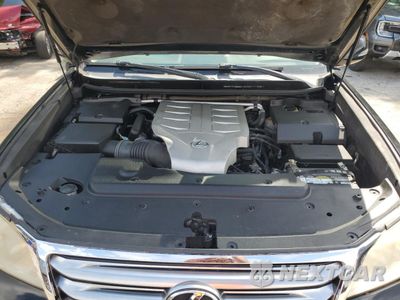 Zdjęcie 11 z 12 samochodu: 2011 LEXUS GX 460 VIN:JTJBM7FXXB5018499 - miniatura