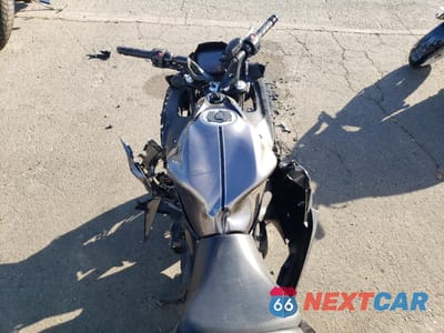 Zdjęcie 6 z 10 samochodu: 2021 KAWASAKI EX650 M VIN:ML5EXEM19MDA30224 - miniatura