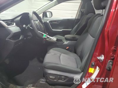 Zdjęcie 7 z 16 samochodu: 2019 TOYOTA RAV4 XLE VIN:JTMRWRFV3KJ007602 - miniatura