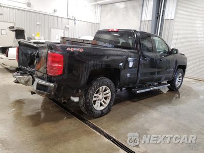 Trzecie zdjęcie samochodu z tyłu: 2017 CHEVROLET SILVERADO K1500 LT VIN:1GCVKREC9HZ323235 - miniatura