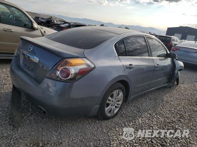 Trzecie zdjęcie samochodu z tyłu: 2012 NISSAN ALTIMA BASE VIN:1N4AL2AP0CN427646 - miniatura