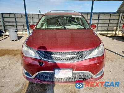 Piąte zdjęcie samochodu w środku: 2019 CHRYSLER PACIFICA TOURING L VIN:2C4RC1BG2KR624826 - miniatura