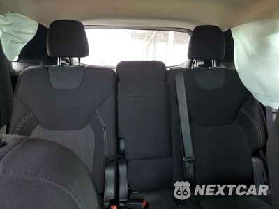 Zdjęcie 10 z 13 samochodu: 2015 JEEP CHEROKEE LATITUDE VIN:1C4PJLCB7FW560761 - miniatura