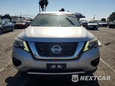 Piąte zdjęcie samochodu w środku: 2017 NISSAN PATHFINDER S VIN:5N1DR2MM3HC672902 - miniatura