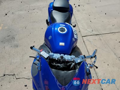 Piąte zdjęcie samochodu w środku: 2015 SUZUKI GSX1300 RA VIN:JS1GX72B4F2101132 - miniatura