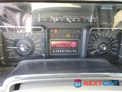 Zdjęcie 9 z 14 samochodu: 2007 LINCOLN NAVIGATOR VIN:5LMFU28547LJ20248 - miniatura