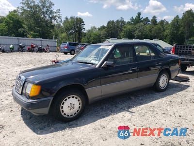 1993 MERCEDES-BENZ 300 E 2.8 WDBEA28E0PC002885 - główne zdjęcie licytacji z USA - miniatura