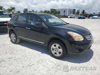 Czwarte zdjęcie samochodu z boku: 2013 NISSAN ROGUE S VIN:JN8AS5MTXDW534937 - miniatura