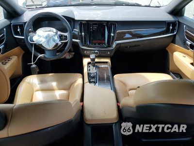 Zdjęcie 8 z 15 samochodu: 2018 VOLVO S90 T5 MOMENTUM VIN:LVY982MK9JP018019 - miniatura