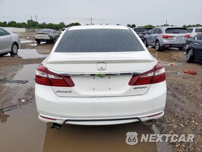 Zdjęcie 6 z 13 samochodu: 2017 HONDA ACCORD SPORT VIN:1HGCR2F5XHA031359 - miniatura
