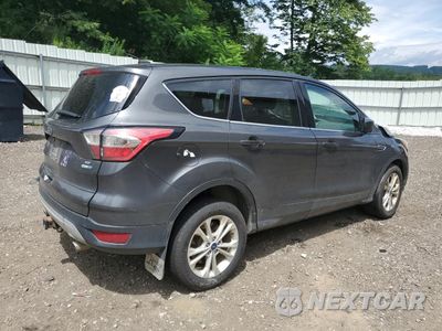Trzecie zdjęcie samochodu z tyłu: 2017 FORD ESCAPE SE VIN:1FMCU9G95HUE61429 - miniatura