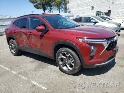 Czwarte zdjęcie samochodu z boku: 2025 CHEVROLET TRAX 1LT VIN:KL77LHEP0SC036747 - miniatura