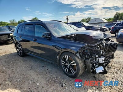 Czwarte zdjęcie samochodu z boku: 2025 BMW X7 M60I VIN:5UX33EM07S9X73329 - miniatura