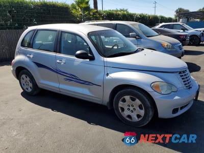 Czwarte zdjęcie samochodu z boku: 2008 CHRYSLER PT CRUISER VIN:3A8FY48B98T214377 - miniatura