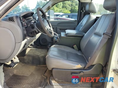 Zdjęcie 7 z 12 samochodu: 2013 CHEVROLET SILVERADO C3500 VIN:1GB3CZCG2DF226226 - miniatura