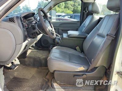 Zdjęcie 7 z 12 samochodu: 2013 CHEVROLET SILVERADO C3500 VIN:1GB3CZCG2DF226226 - miniatura