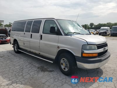 Czwarte zdjęcie samochodu z boku: 2007 CHEVROLET EXPRESS G3500 VIN:1GAHG39U971127445 - miniatura