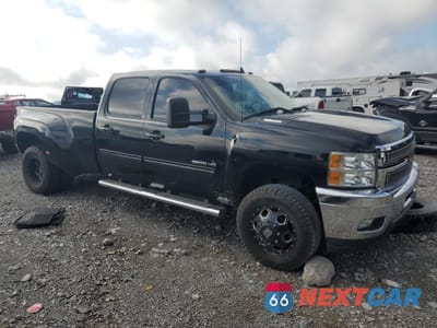 Czwarte zdjęcie samochodu z boku: 2013 CHEVROLET SILVERADO K3500 LTZ VIN:1GC4K1C87DF215834 - miniatura