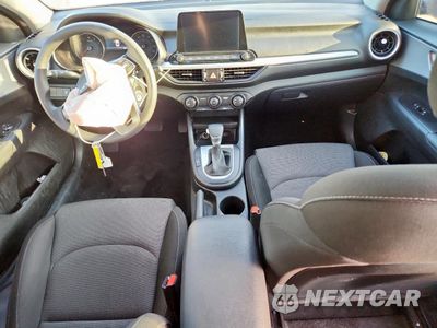 Zdjęcie 8 z 14 samochodu: 2024 KIA FORTE LX VIN:3KPF24AD5RE837795 - miniatura