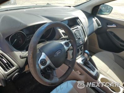 Zdjęcie 8 z 12 samochodu: 2013 FORD FOCUS SE VIN:1FADP3F23DL331205 - miniatura