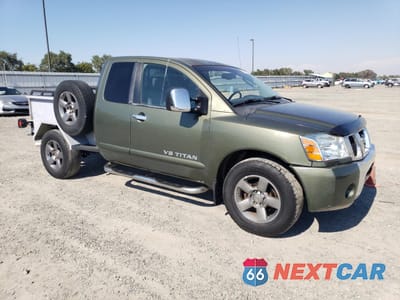 Czwarte zdjęcie samochodu z boku: 2005 NISSAN TITAN XE VIN:1N6AA06B85N507424 - miniatura