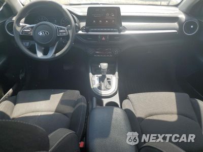 Zdjęcie 8 z 13 samochodu: 2019 KIA FORTE FE VIN:3KPF24AD1KE055323 - miniatura