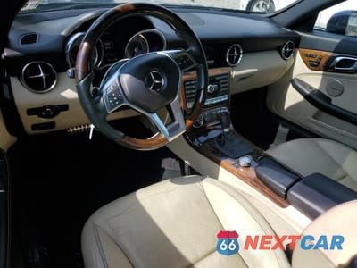 Zdjęcie 8 z 14 samochodu: 2014 MERCEDES-BENZ SLK 350 VIN:WDDPK5HA4EF080464 - miniatura