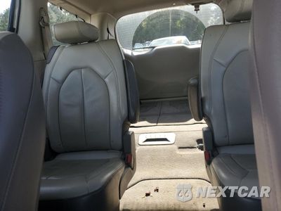 Zdjęcie 10 z 16 samochodu: 2018 CHRYSLER PACIFICA TOURING L VIN:2C4RC1BG7JR275192 - miniatura