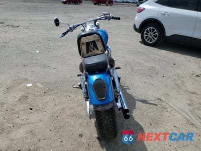 Czwarte zdjęcie samochodu z boku: 2006 HONDA VTX1300 C VIN:1HFSC55046A215167 - miniatura